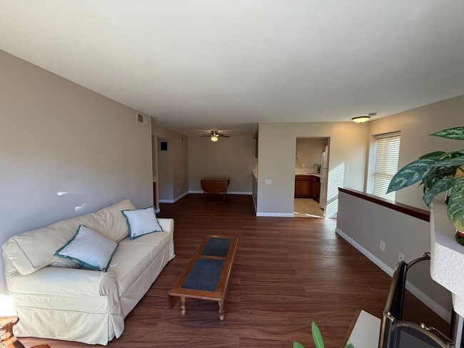 Photo - Charming 1-Bedroom Townhome with Attached 2-Car Garage in Tierrasanta