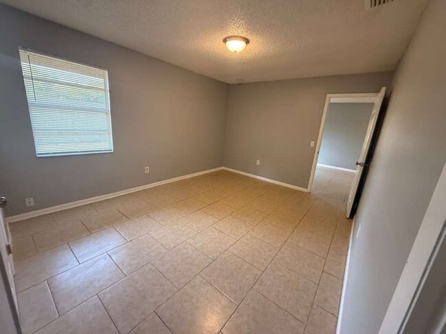 Photo - 2584-2586 Chestnut Woods Dr Unit 2584 Chestnut Woods Dr