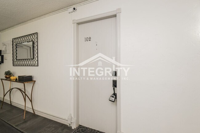 Photo - 1365 Columbine St