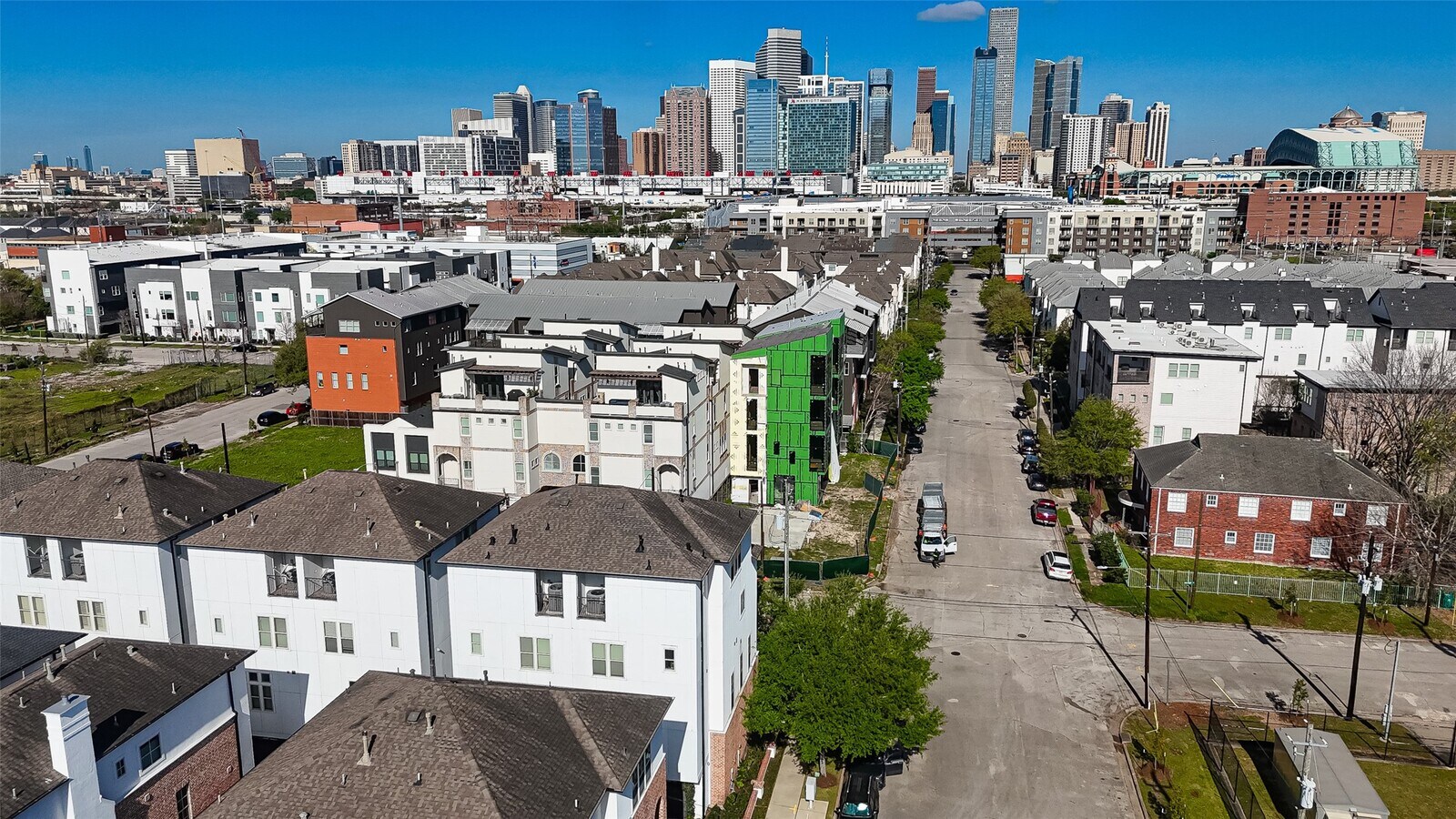Photo - 705 Delano St