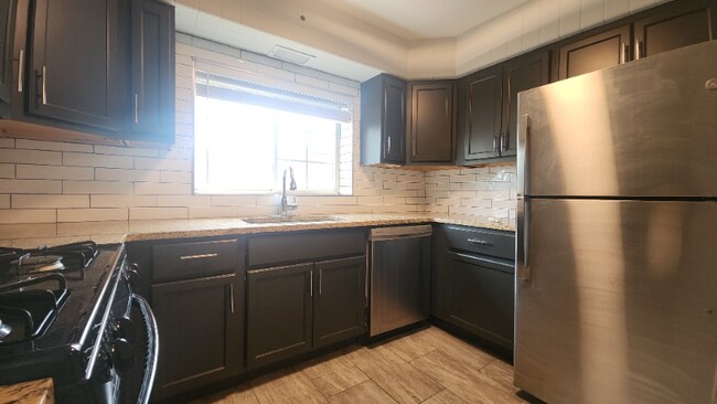 Building Photo - 6251 Nottingham Ave Unit 1st floor Rental