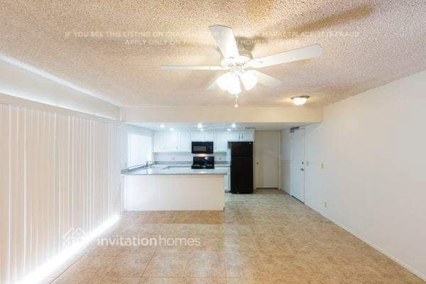 Photo - 1129 E Hampton Cir