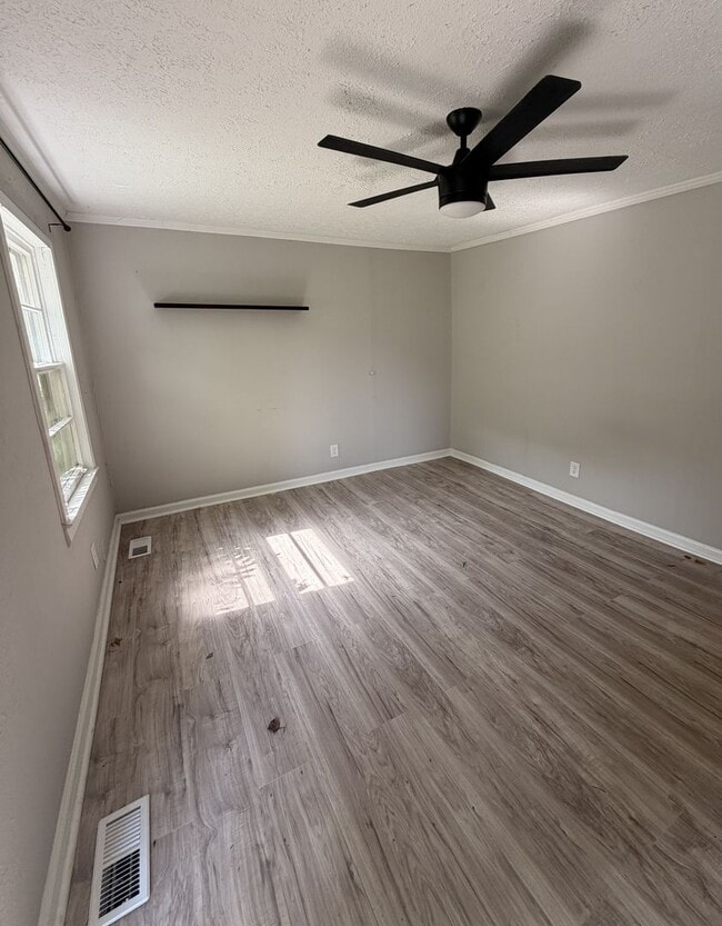 Photo - 1202 Cline Ave