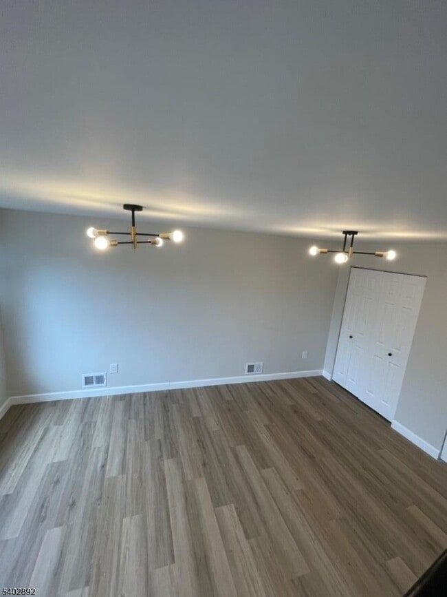 Photo - 86 Vaughan Dr