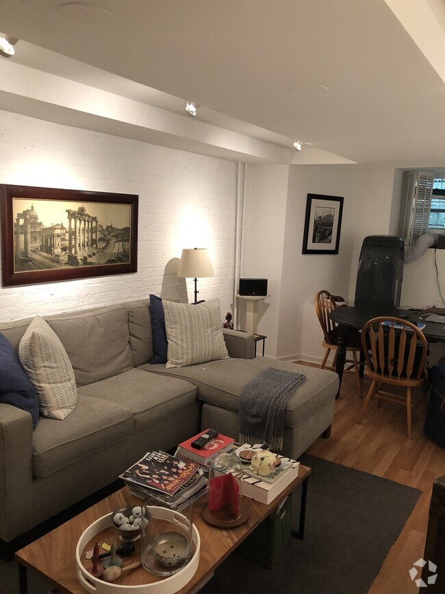 Building Photo - 2434 N. Orchard St. Unit Garden Rental