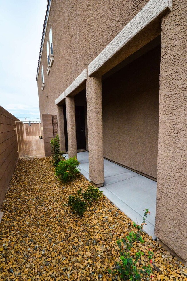 Photo - "Spacious 4-Bedroom Retreat with 2.5 Baths in Vibrant Las Vegas Locale!"
