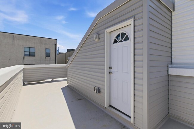 Photo - 1511 W Flora St