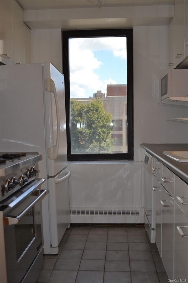 Photo - 4 Martine Ave Unit 306