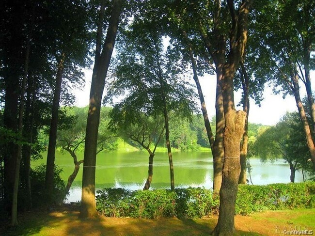 Building Photo - 155 Shear Hill Rd