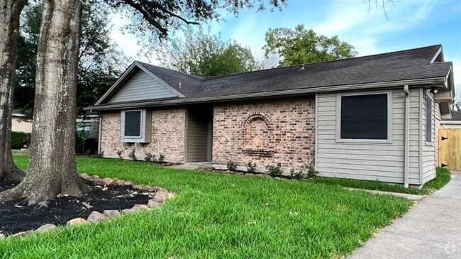 Building Photo - 415 Skywood Dr Rental