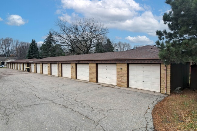 Photo - Pfau Reed Apartments