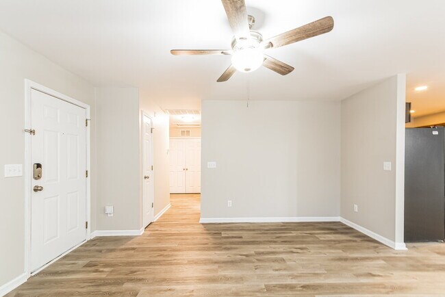 Photo - 821 Skinner Dr