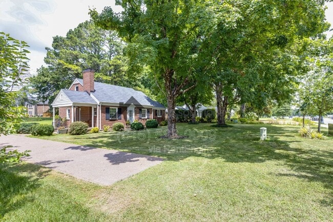 Photo - 715 Hillsboro Rd