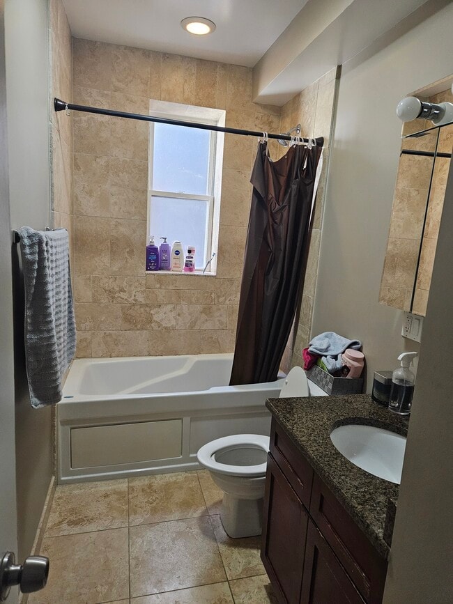 2nd Bathroom - 6503 N Mozart St Unit 3