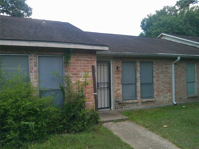 5771 Easthampton Dr Unit B
