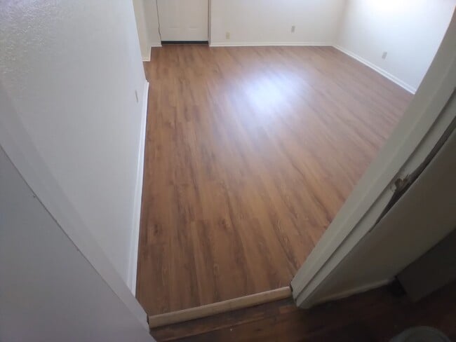 Photo - 528 Charleston St SE Unit 3