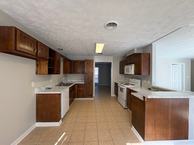 Photo - 110 Commanche Trl