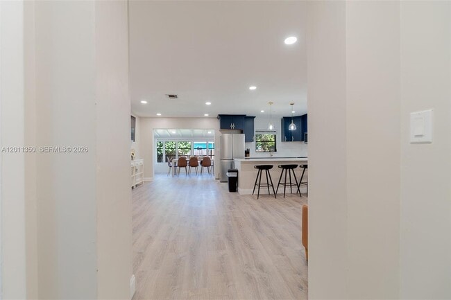 Photo - 712 Tradewind Dr