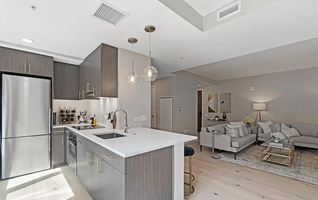 Kitchen - 1211 Van St SE Condo Unit #301