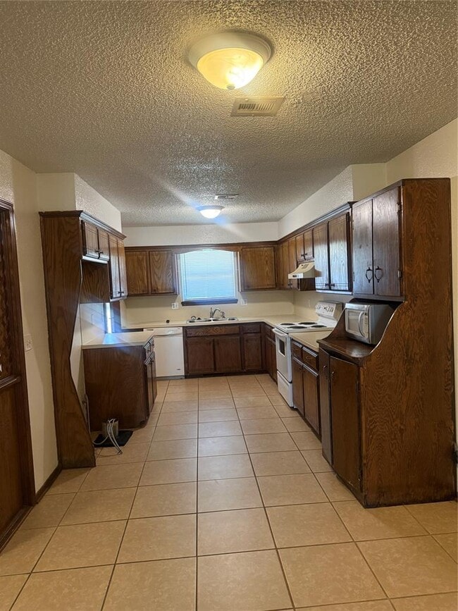 Photo - 1309 Summerton Pl