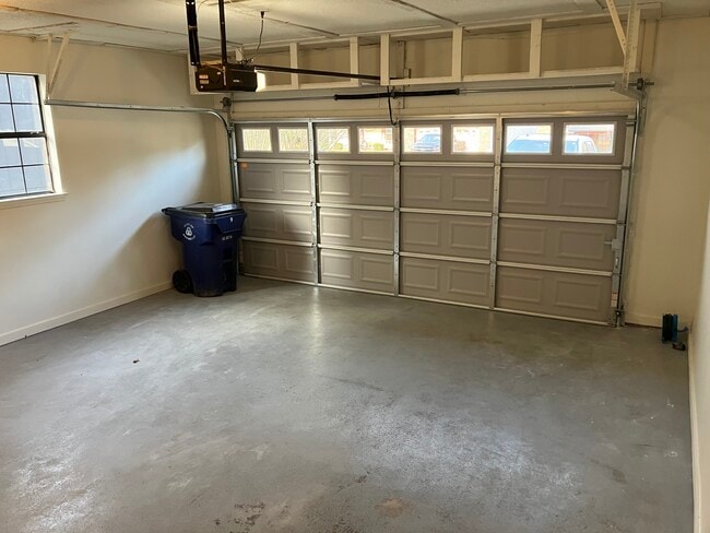 Photo - 9 Wabash Cove