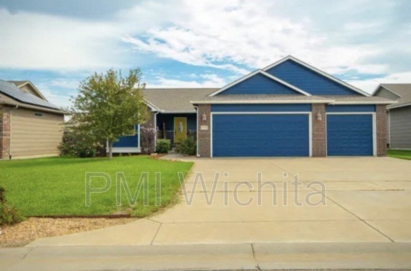 Photo - "Charming 3-Bed, 3-Bath Park City Gem with Granite Elegance - 1588 Sq Ft!"
