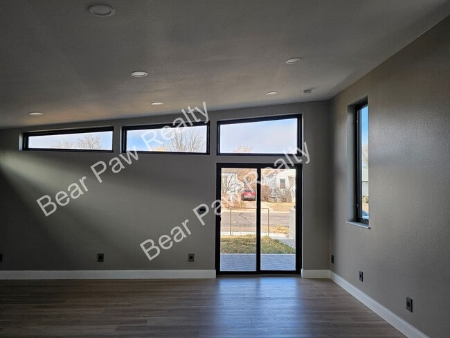 Photo - 1615 E 22nd St