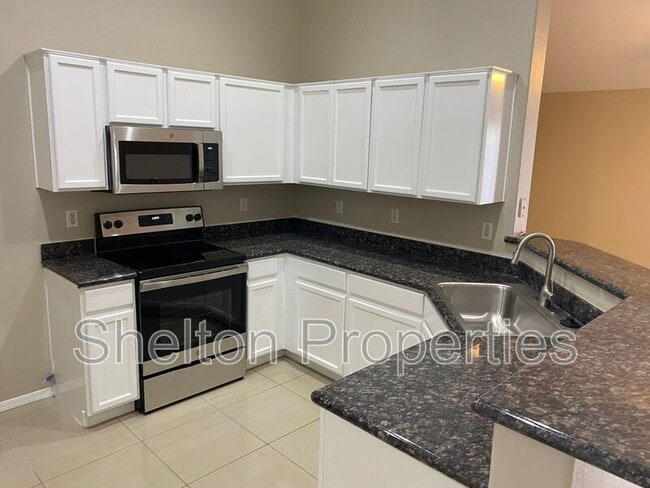 Photo - 10834 W Wilshire Dr