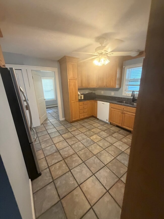 Photo - 923 W Boylston St Unit 1