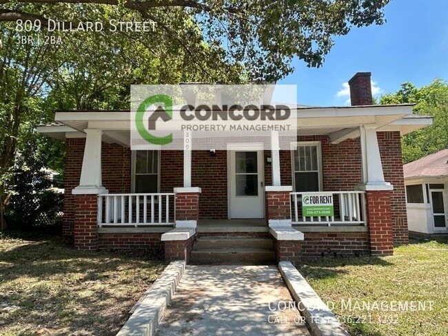 Building Photo - 809 Dillard St