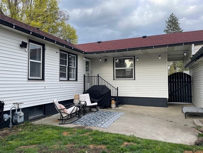 Photo - Audubon-Downriver Neighborhood 4 bedroom, 1 bath corner lot with large, fenced yard