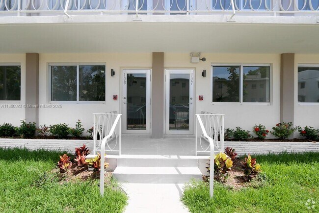 Building Photo - 1601 Meridian Ave Unit 101 Rental