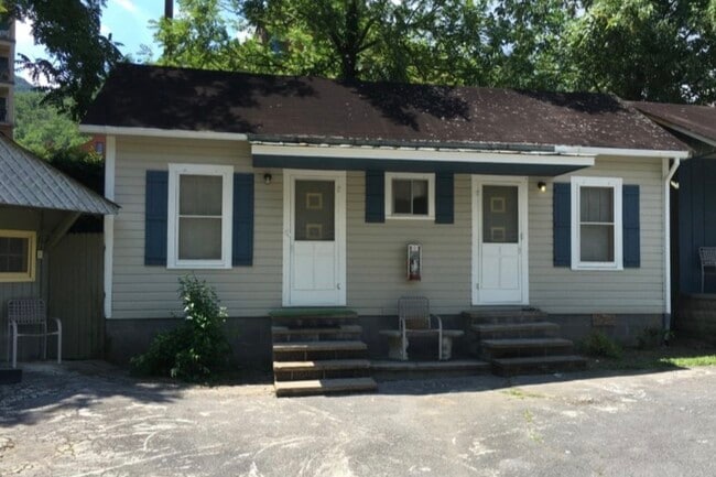 111 Woliss Ln Unit 1 and 2