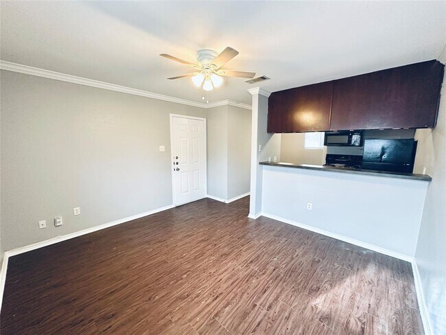 Photo - 805 S Center St Unidad 108