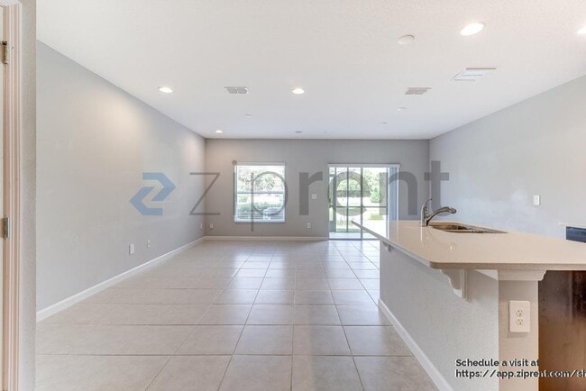 Photo - 432 Cape Honeysuckle Pl