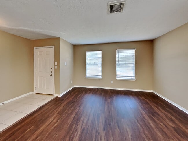 Photo - 5215 Lavender Ln