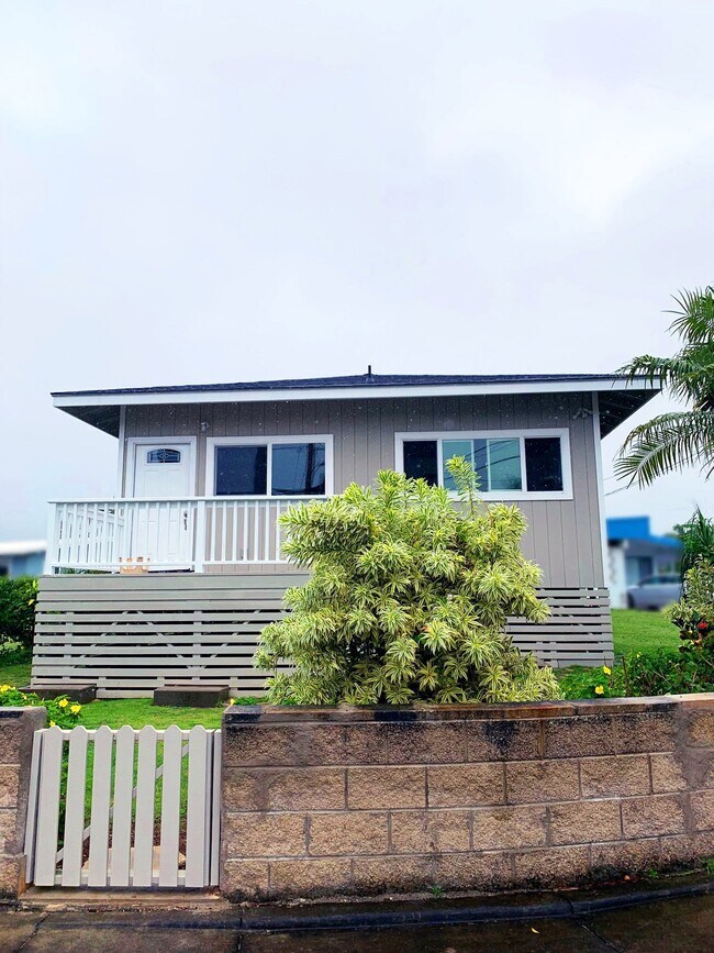 Building Photo - 860 Halula Pl