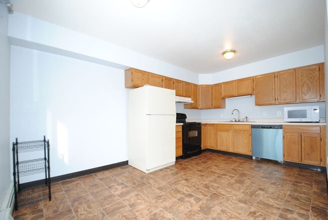 Photo - 79 Slater Dr Unit 79-3 Slater Dr.
