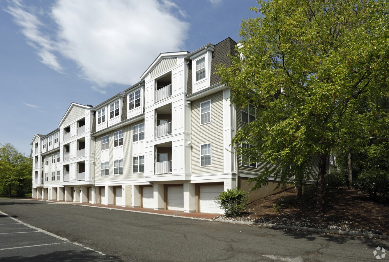The Point At Watchung Apartments For Rent In Watchung Nj Forrent Com