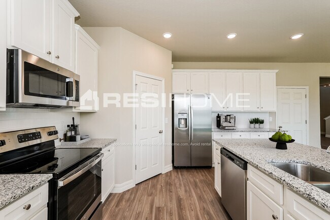 Photo - 1612 Diane St