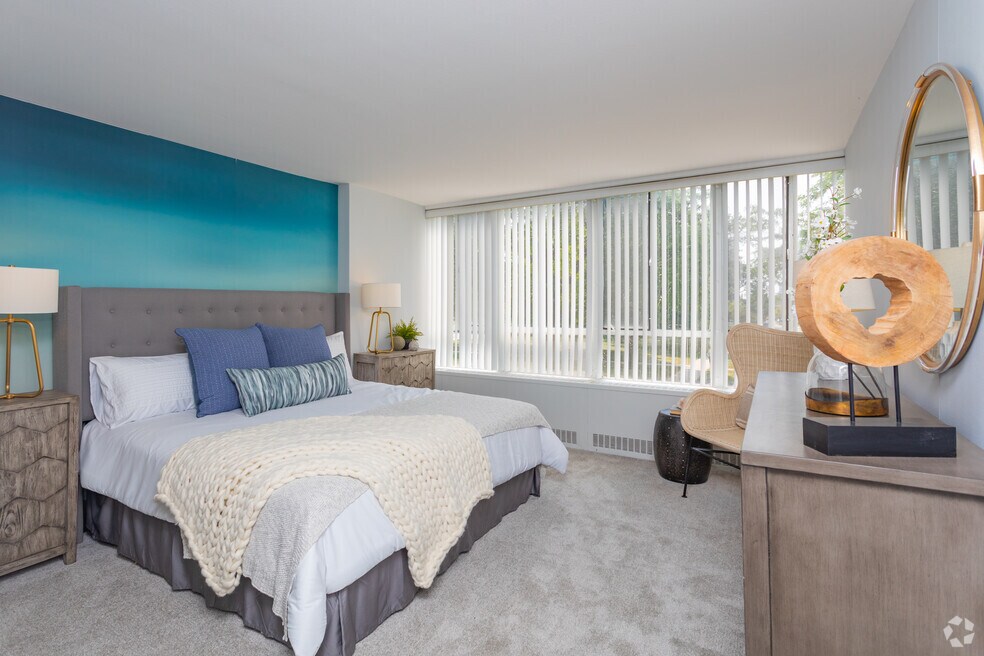 Lake Meadows Apartments