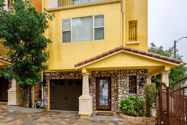 10120 Amber Ct