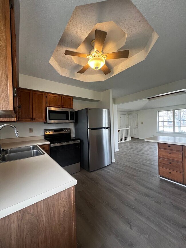Photo - 2500-2502 Hollyhock Dr Unit 2500