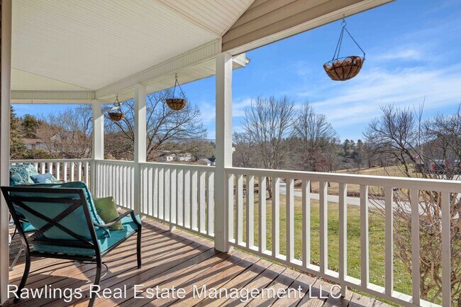 Photo - 3 br, 2.5 bath House - 35 Azalea Dr