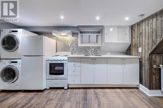 Photo - 8 Davies Crescent