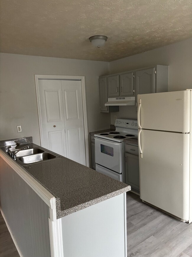 Building Photo - 1001 Breathitt St