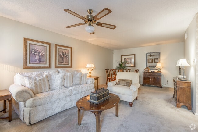 3BR, 2BA Townhouse- 1400SF