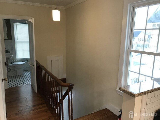 Photo - 161 W Cliff St