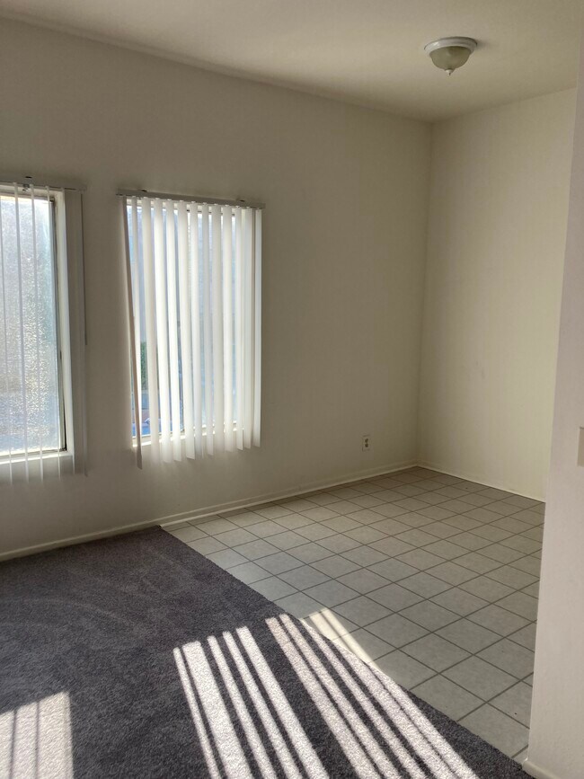 Photo - 9950 Zelzah Ave