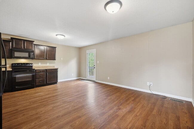 Photo - 1723 A THISTLEWOOD DR CLARKSVILLE , TN 37042